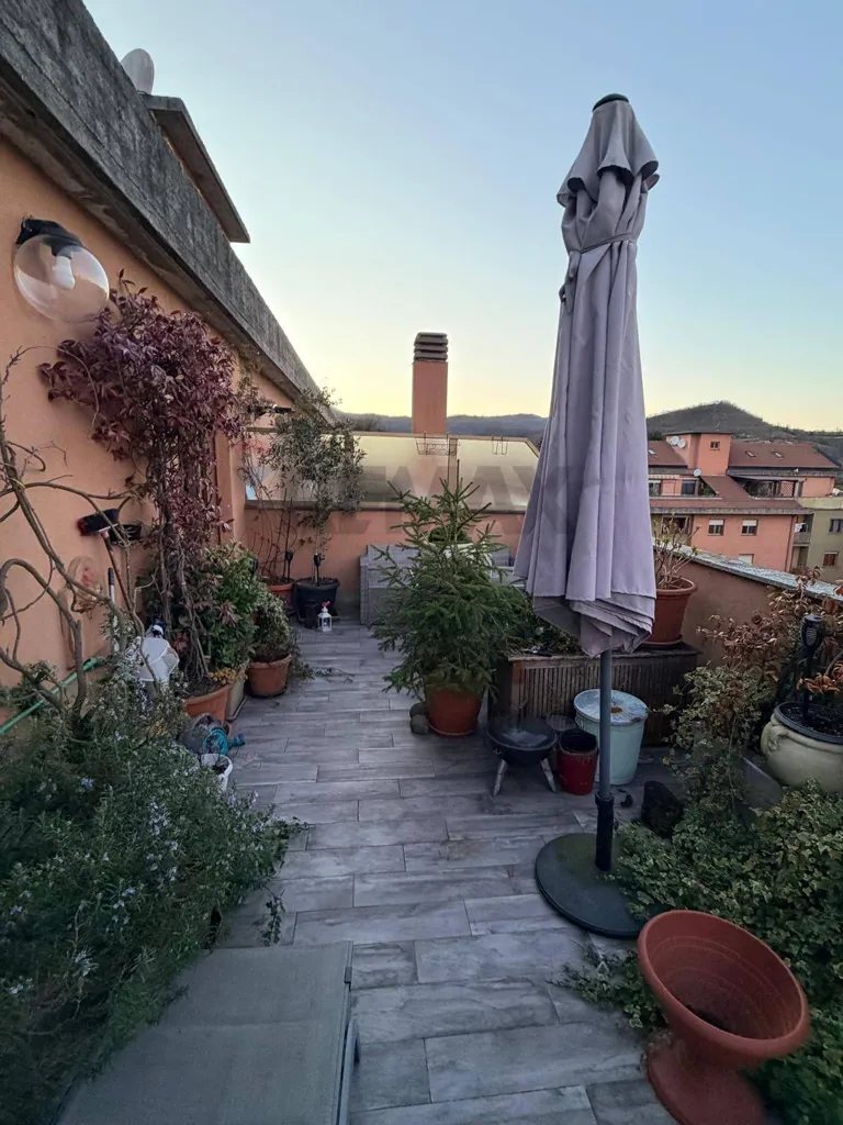 Terrasse - Spacious Apartment with Terrace in Cairo Montenotte