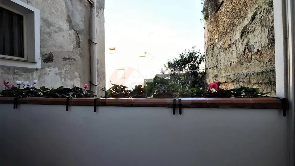 Rõdu - Modernised Apartment with Balcony in Sassari