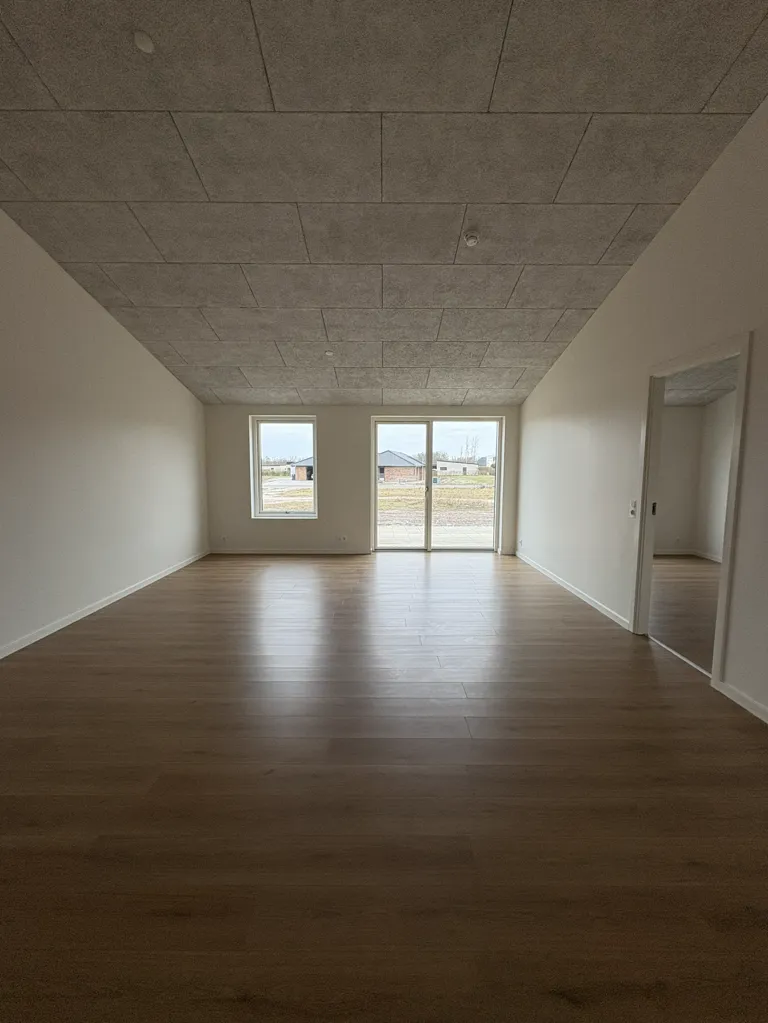 Pièces - Spacious Terraced House with Terrace in 2026