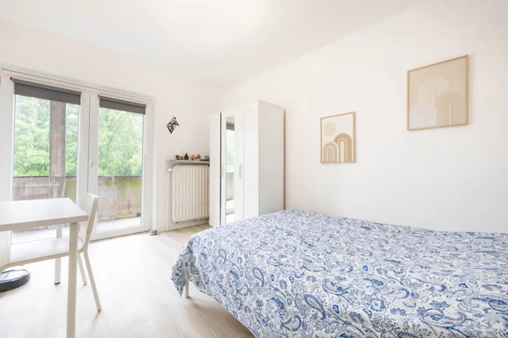 Chambres - Appartement Rénové avec Terrasse à Waterloo