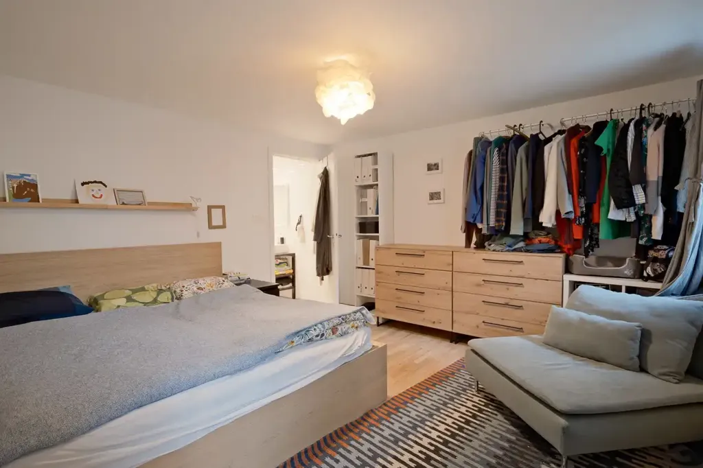 Bedrooms - Ground Floor Apartment with Garden in Schaerbeek