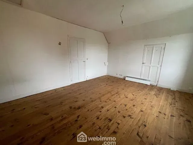 Toad - Traditional House with Garden in Noyon