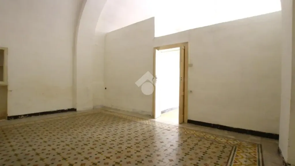 Toad - Ground Floor Trilocale with Vaulted Ceilings in Molfetta