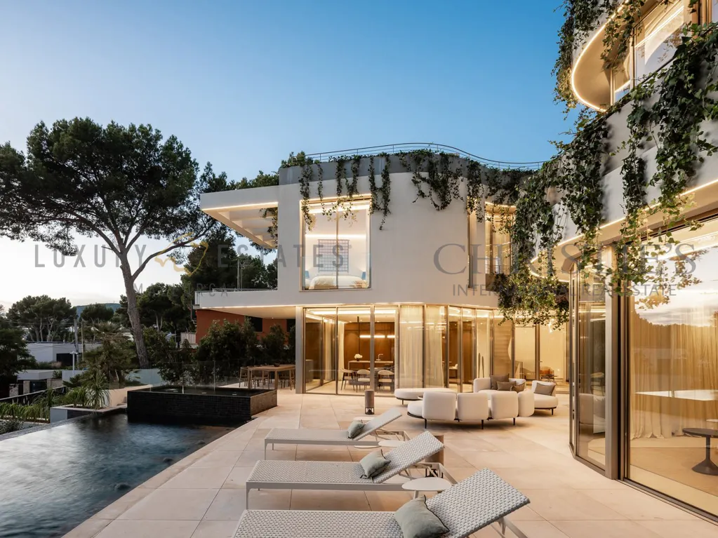 Pool - Contemporary Villa with Sea Views in Bendinat