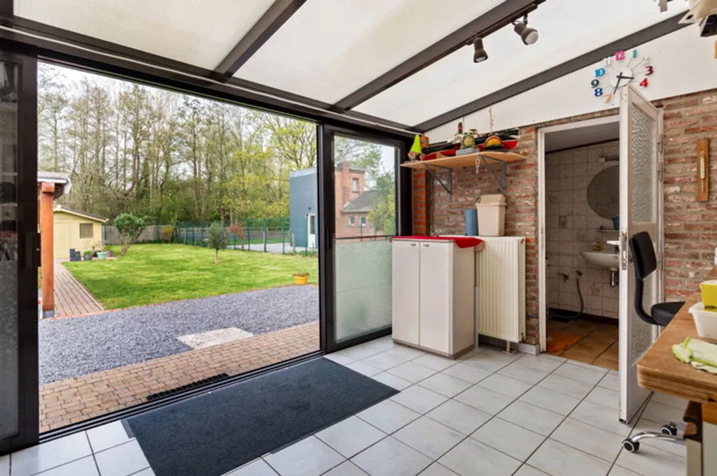 Terrasse - Maison Rénovée avec Jardin à Eppegem