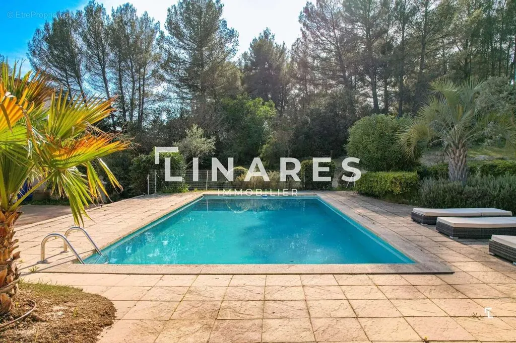 Bassein - Chic Villa with Pool in Aubagne