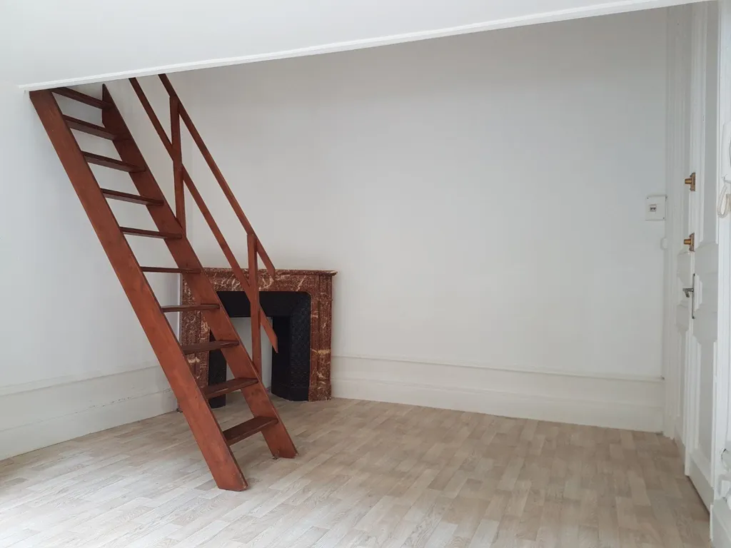 Toad - Character Flat with Mezzanine in Roubaix