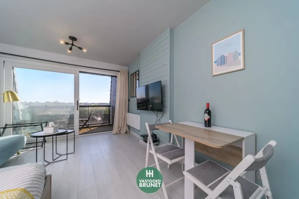 Séjour - Studio Rénové avec Vue sur la Nature à Koksijde
