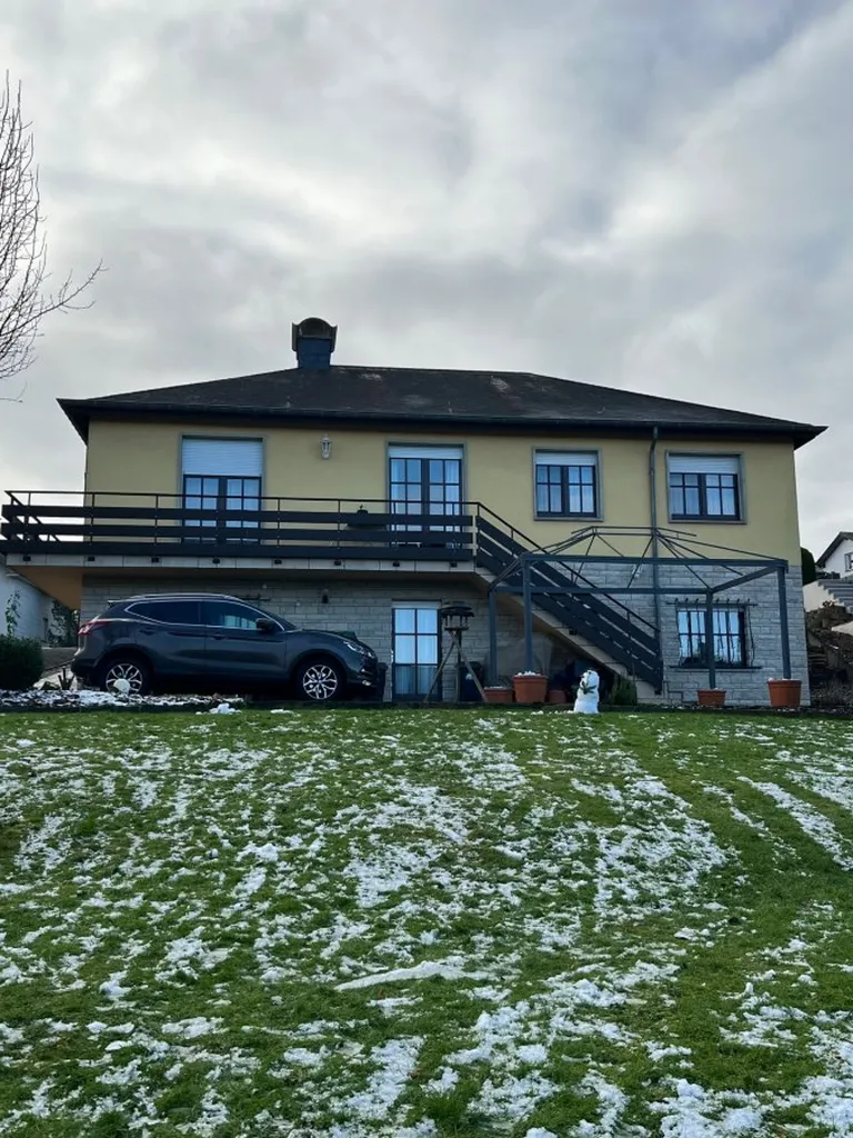 Maison 4 chambres à Feulen