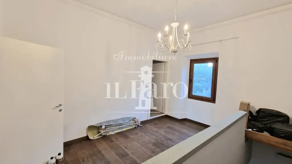 Pièces - Terraced House with Terrace in El Castello, Signa