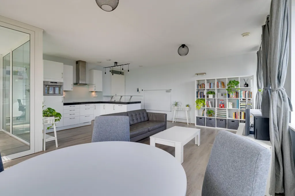 Salle à manger - Modern Apartment with Loggia in Amsterdam