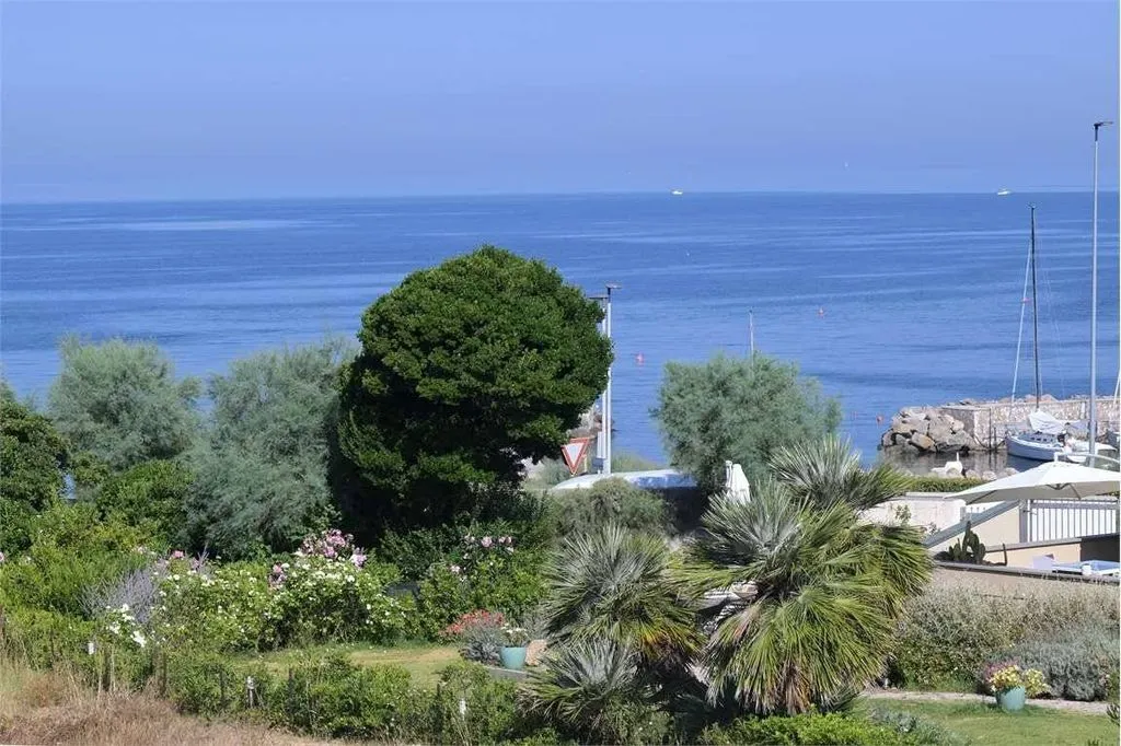 Aed - Luxury Flat with Sea View in Leghorn