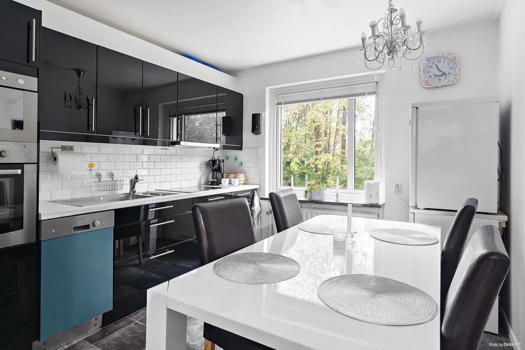 Cuisine - Apartment with Large Balcony in Sjöbo