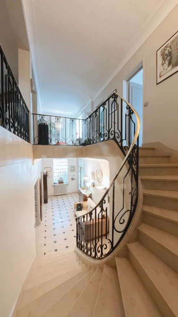 8-toaline maja asukohas Maisons-Alfort