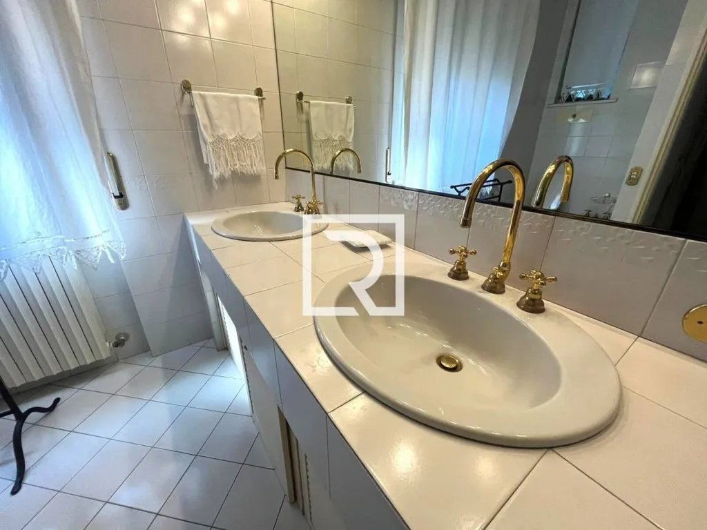 Bagni - Semi-detached House with Private Garden in Ravenna