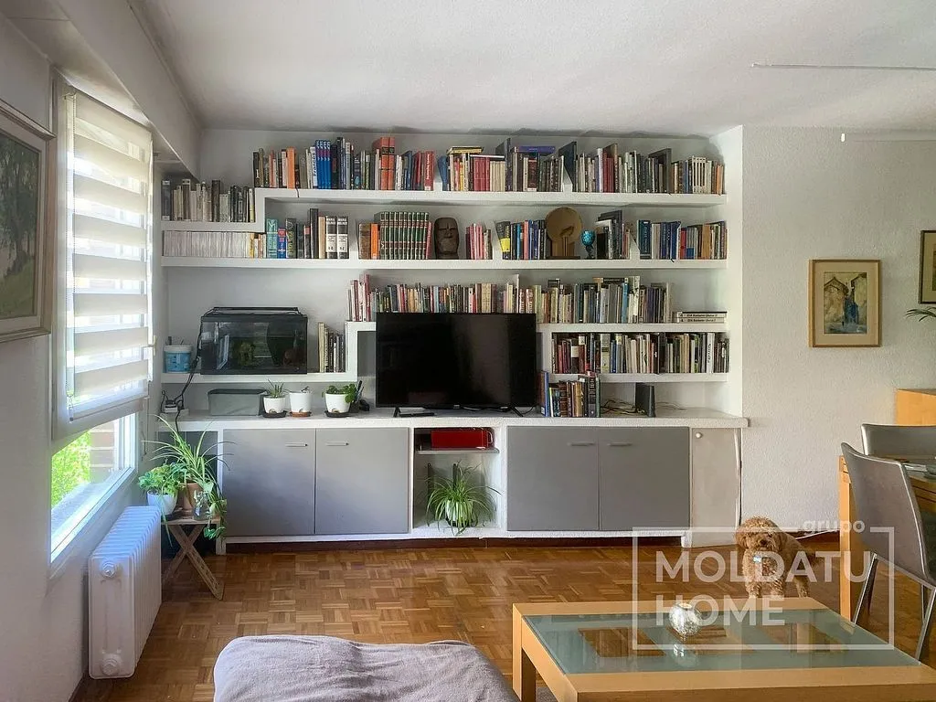 Séjour - Student-Friendly Flat with Central Heating in Iturrama