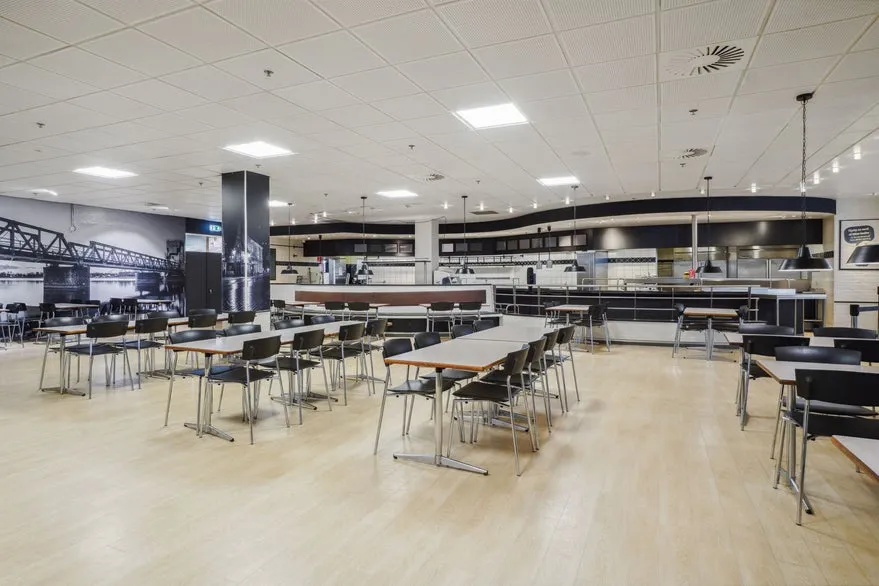 Salle à manger - Retail Space with Direct Føtex Access in Slotsgade