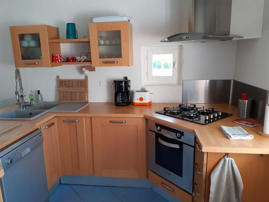 Köök - Renovated House with Garden in Benais