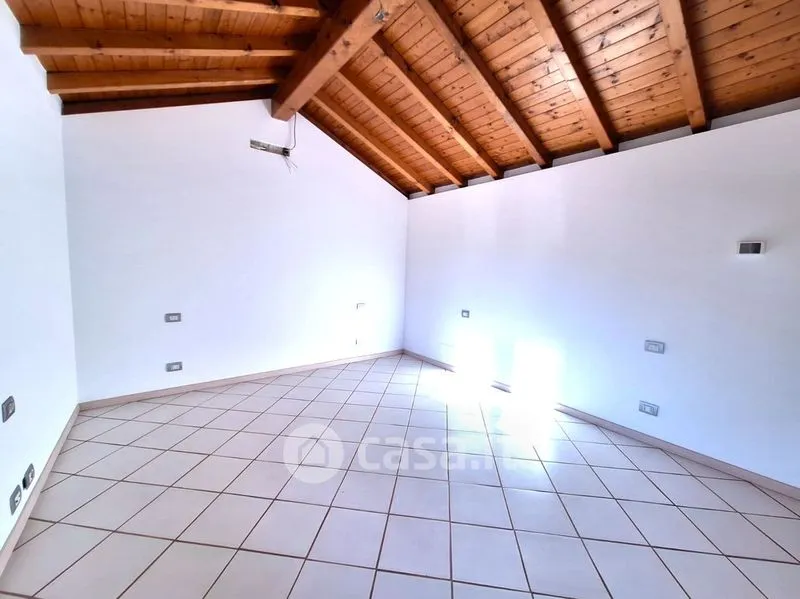 Rooms - Rustic Villa with Private Garden in Trescore Balneario