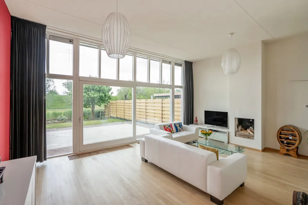 Séjour - Waterfront 2-Under-1-Cap Villa in Rokkeveen Zuid