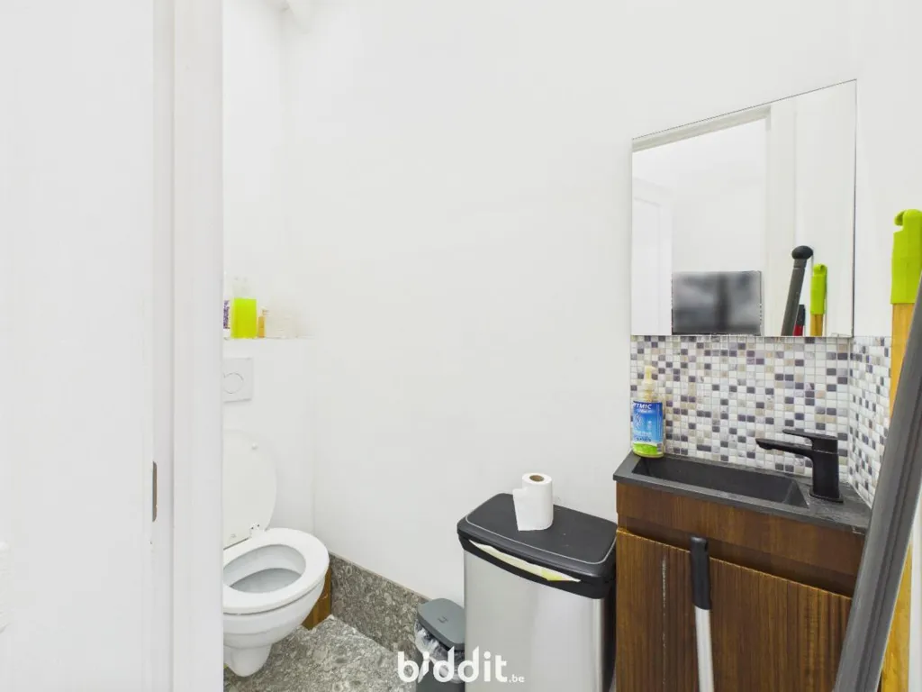 Salles de bain - Commerce avec Visite Virtuelle à Auderghem