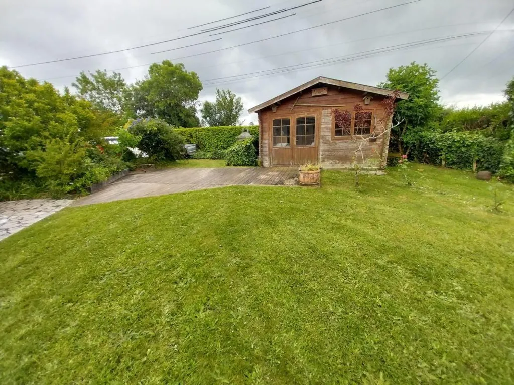 Garden - Spacious House with Garden in Village Centre