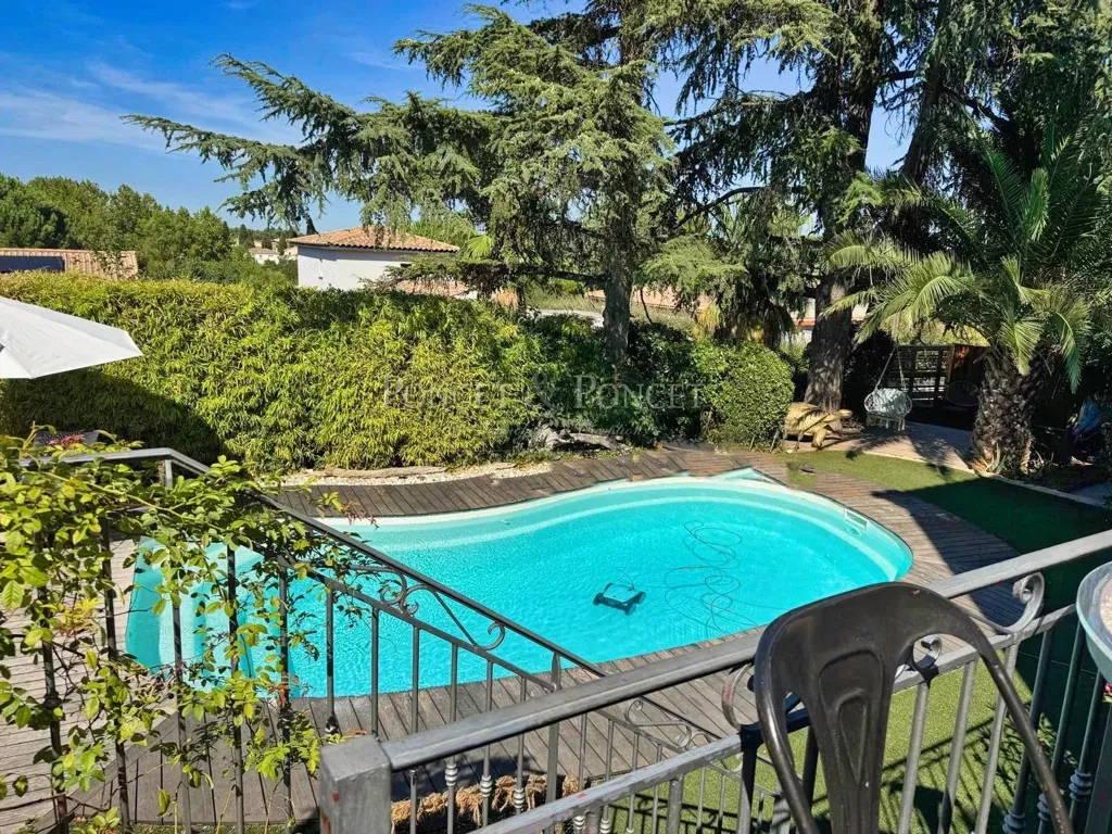 Piscine - Maison avec Vue Dominante au Cœur du Village