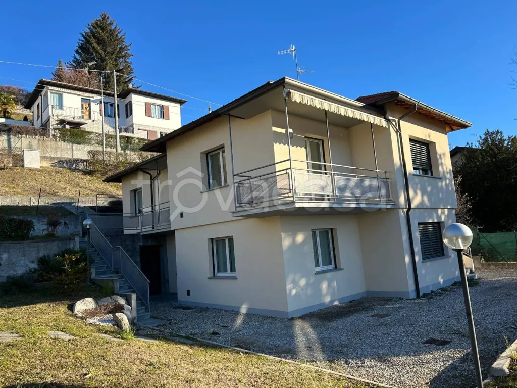 Exterior - Modernised Trilocale with Private Garden in Varese