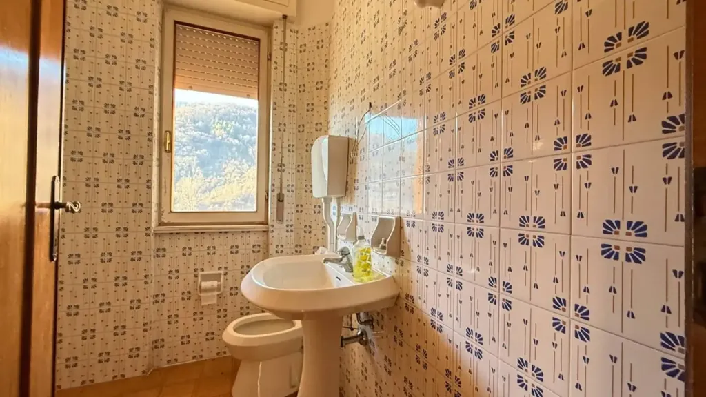 Salles de bain - Apartment with Terraces in Casazza