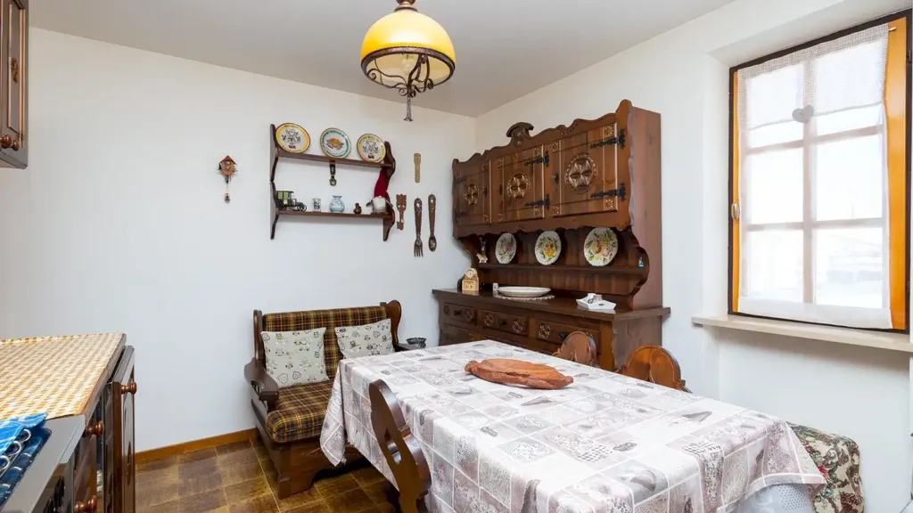 Söögituba - Two-room Flat with Terrace in Crissolo
