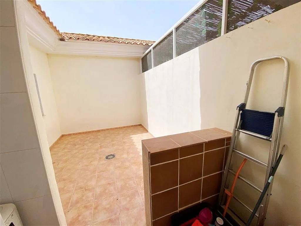 Jardin - Spacious Adjoined Villa with Terrace in Zurgena
