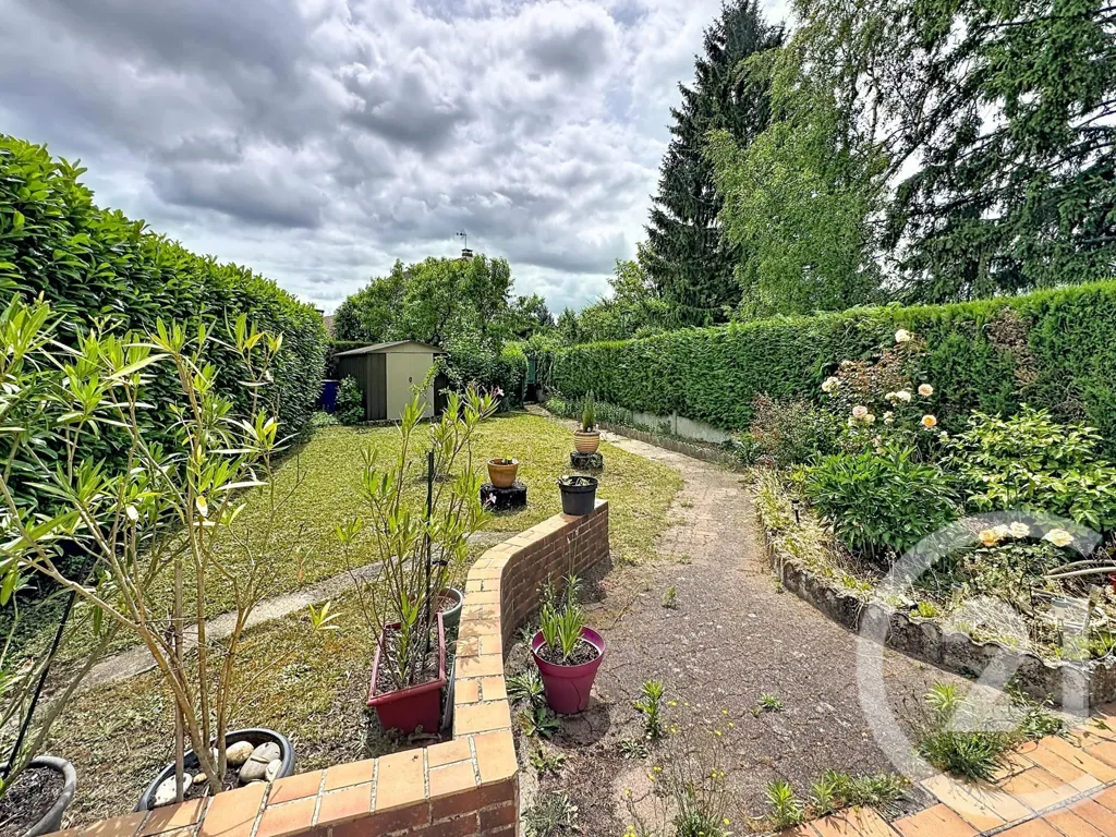 Jardin - Maison 5 Pièces avec Terrasse au Sud à Saint-Ay