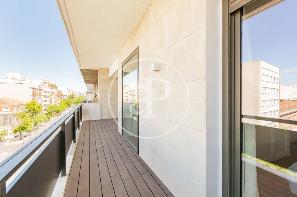 3 magamistoaga korter asukohas Madrid