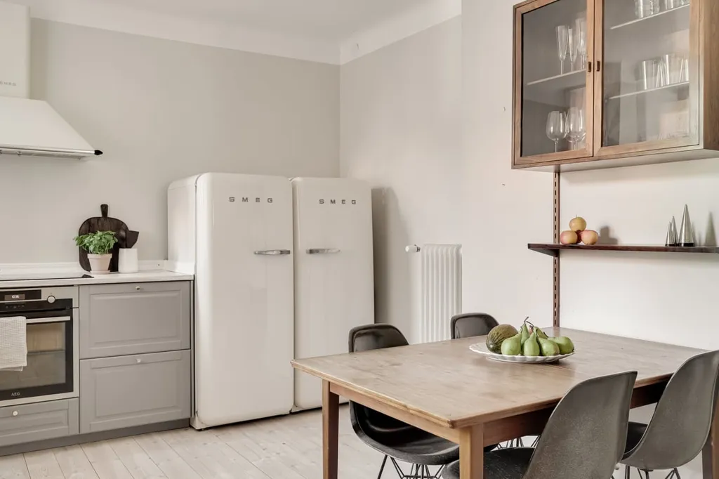 Cuisine - Charming Corner Apartment with Four-Directional Views in Kristianstad