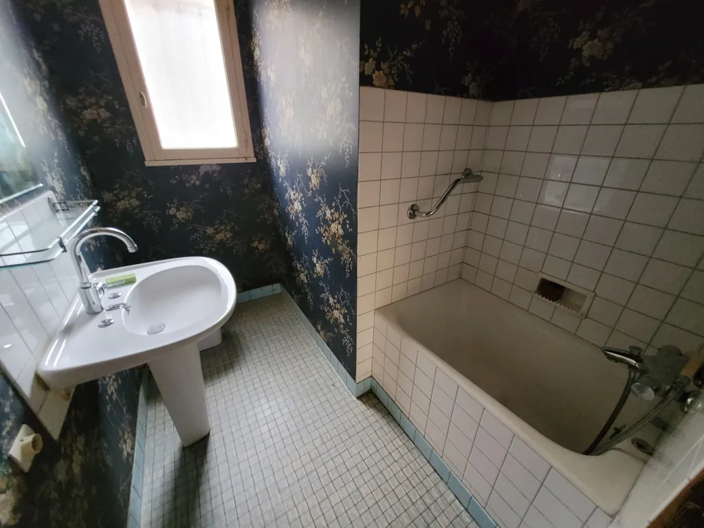Vannitoad - Country House with Garage in Marmande