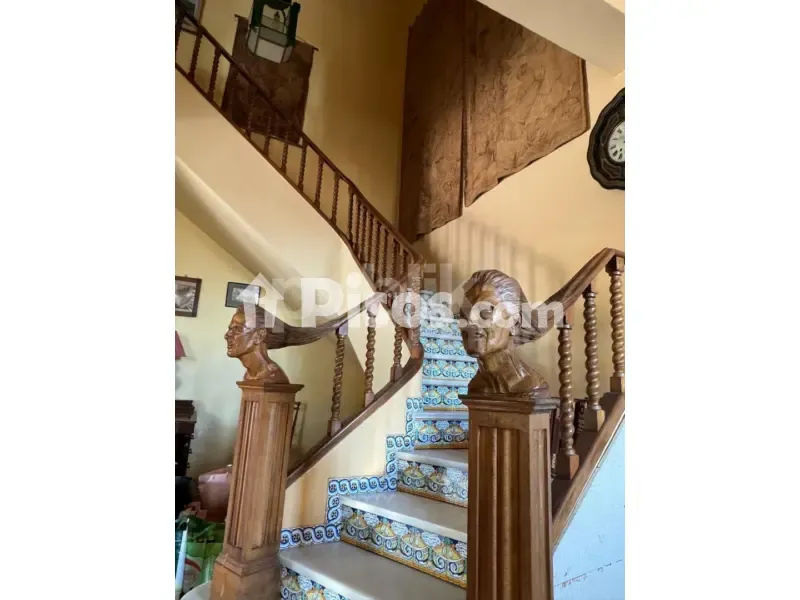 Pièces - Historic Villa with Archaeological Setting in Elche