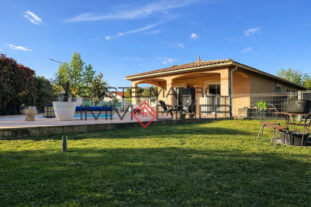 Detached 6-Bed House with Pool in Saint-Sulpice-La-Pointe