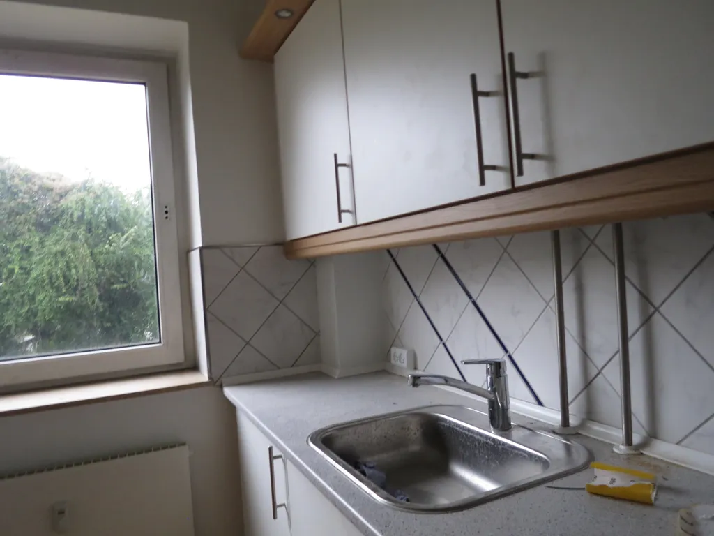 Köök - Renovated 2-Bedroom Flat with Balcony in Odense C