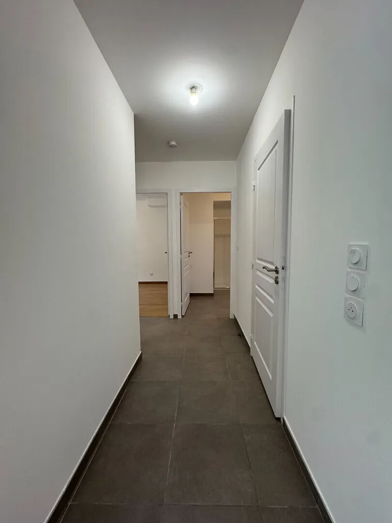 Entrée - Appartement Neuf avec Balcon à Orléans