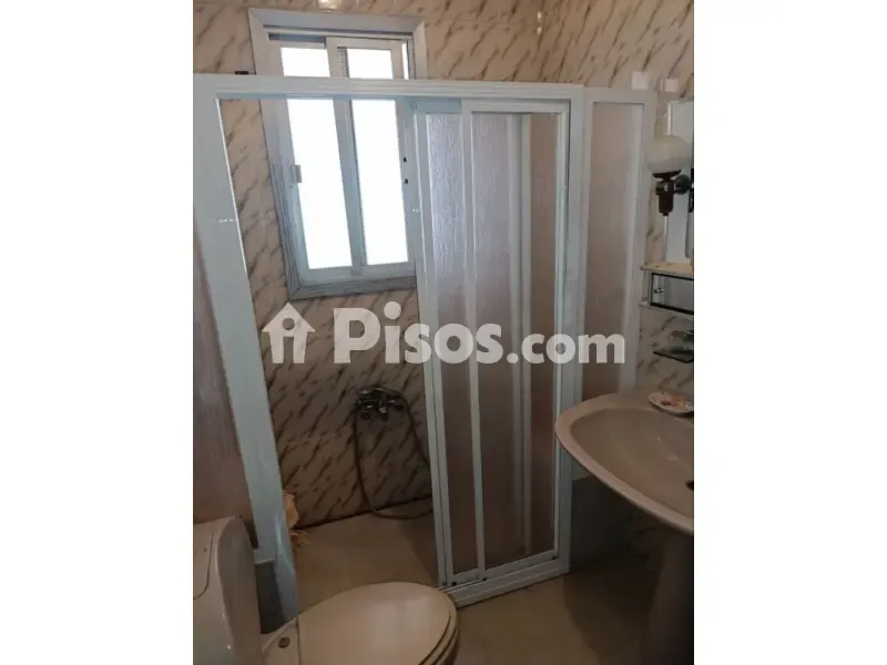 Bagni - Two-Storey House with Terrace in Valdepeñas
