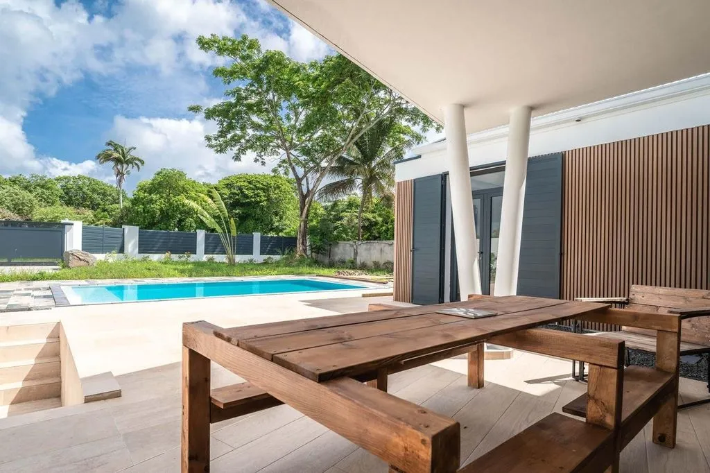 Bassein - Architect-Designed Villa with Infinity Pool in La Guadeloupe
