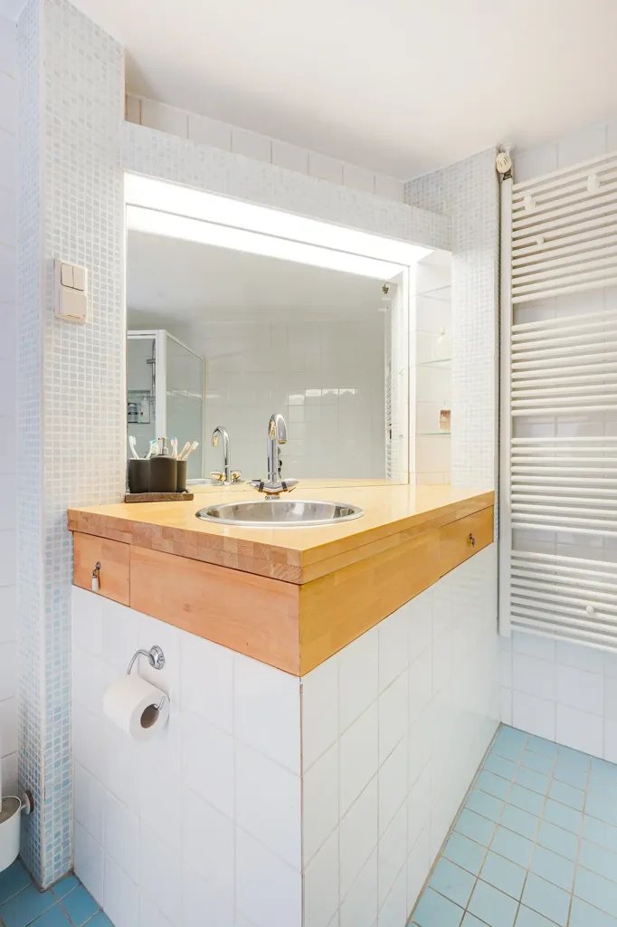 Vannitoad - Light-Filled Corner House in Den Haag