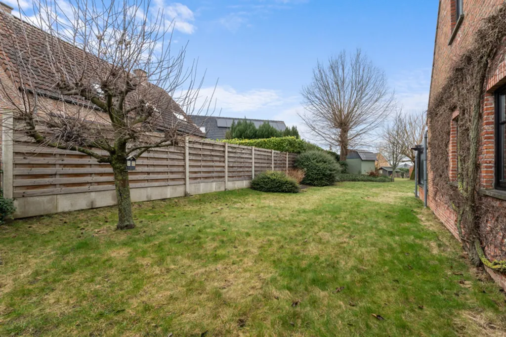 Jardin - Villa Spacieuse avec Grand Jardin à Diegem