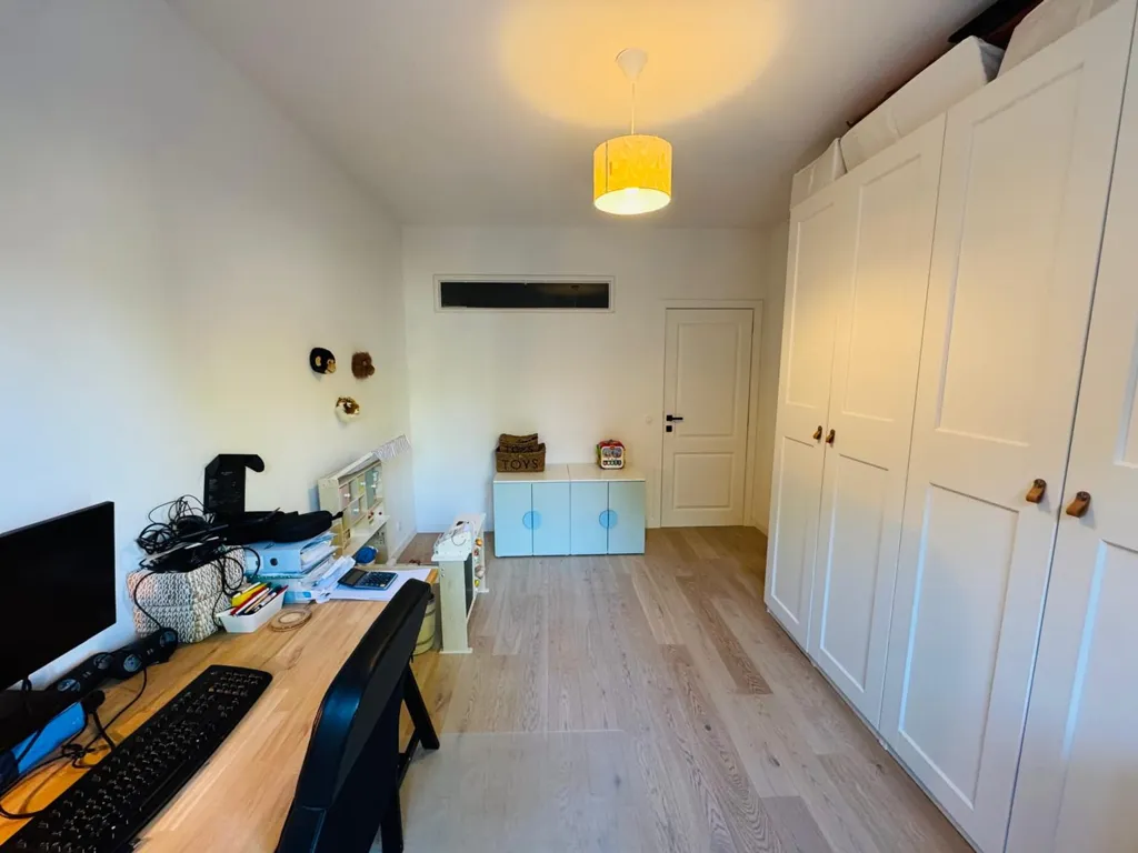 Bureau - Appartement Rénové avec Terrasse à Anvers