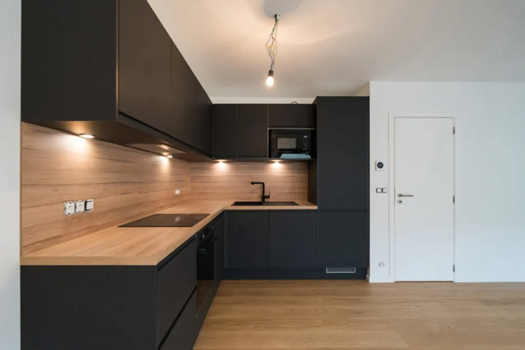 Renovated Flat with Terrace in Town Centre
