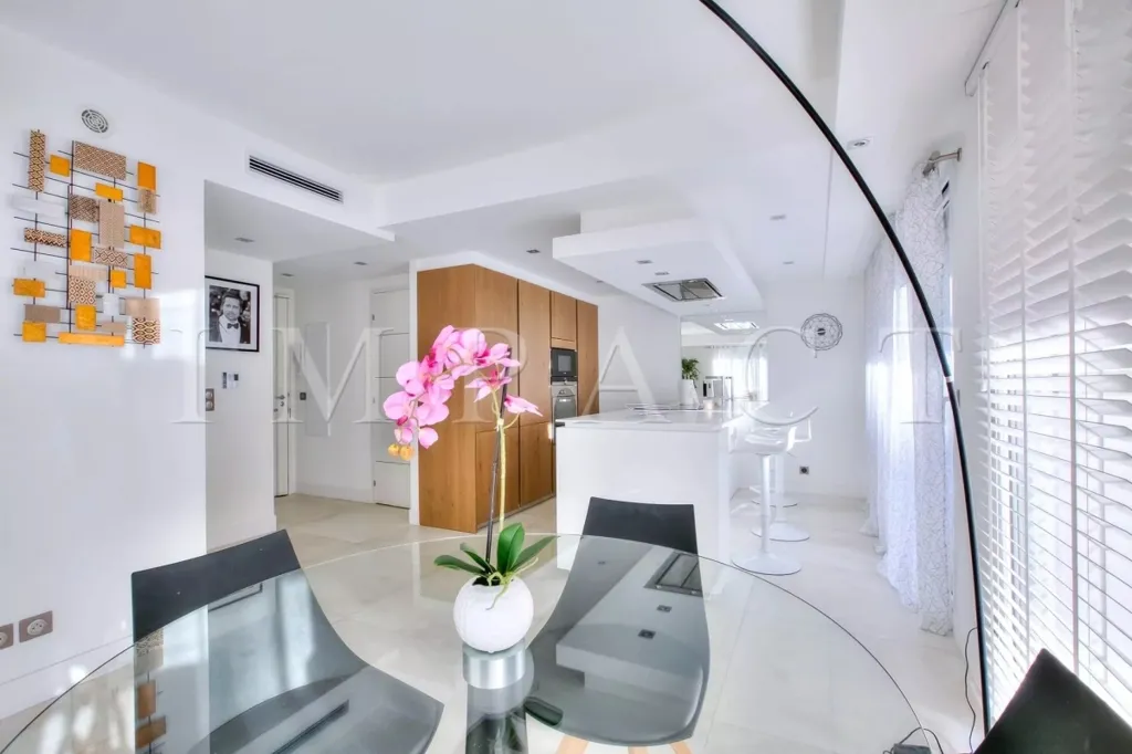 Salle à manger - Appartement de luxe avec terrasse à Cannes