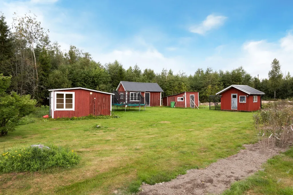 Aed - Seaside Plot in Idyllic Lassöviken