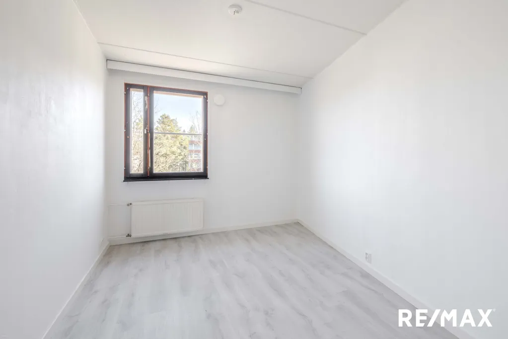 Rooms - Apartment with Balcony in Helsinki Vesala