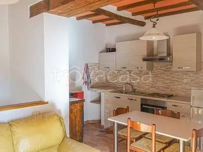 Salle à manger - Restored Stone Cottage with Lake View in Magione