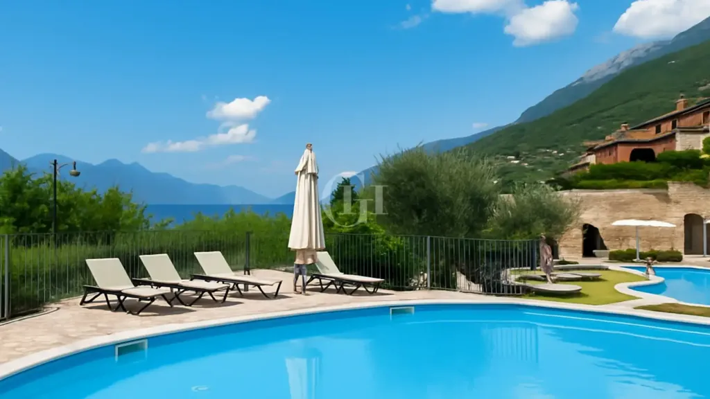 Bassein - Villa with Private Terraced Garden in Brenzone